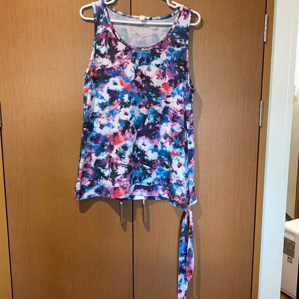 DONATED Ideology sleeveless top. Medium.